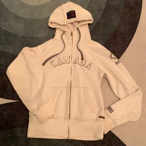 Super warm and comfortable sweater worn a couple of times and still amazing